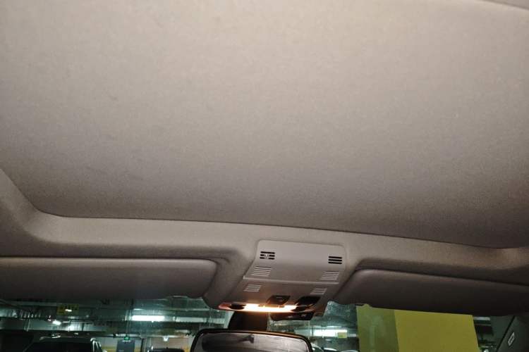 Used BMW X1 2015 xDrive20i Fashion Upgrade Edition Headliner