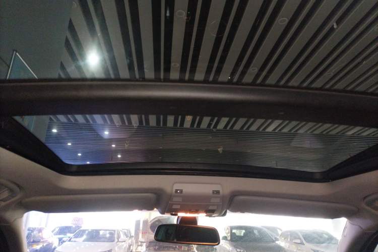 Used BMW X1 2015 sDrive18i Leading Edition Headliner