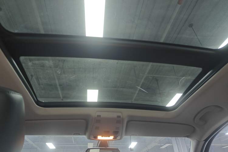 Used BMW X1 2015 sDrive18i Fashion Upgrade Edition Headliner