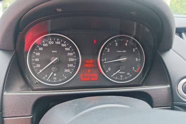 Used BMW X1 2015 xDrive20i X Package Upgrade Edition Instrument Cluster