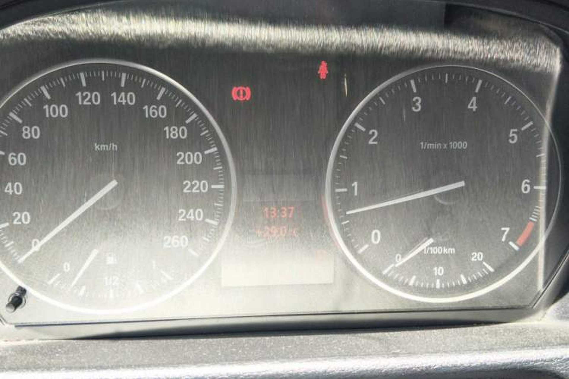 Used BMW X1 2015 sDrive18i Fashion Upgrade Edition Instrument Cluster
