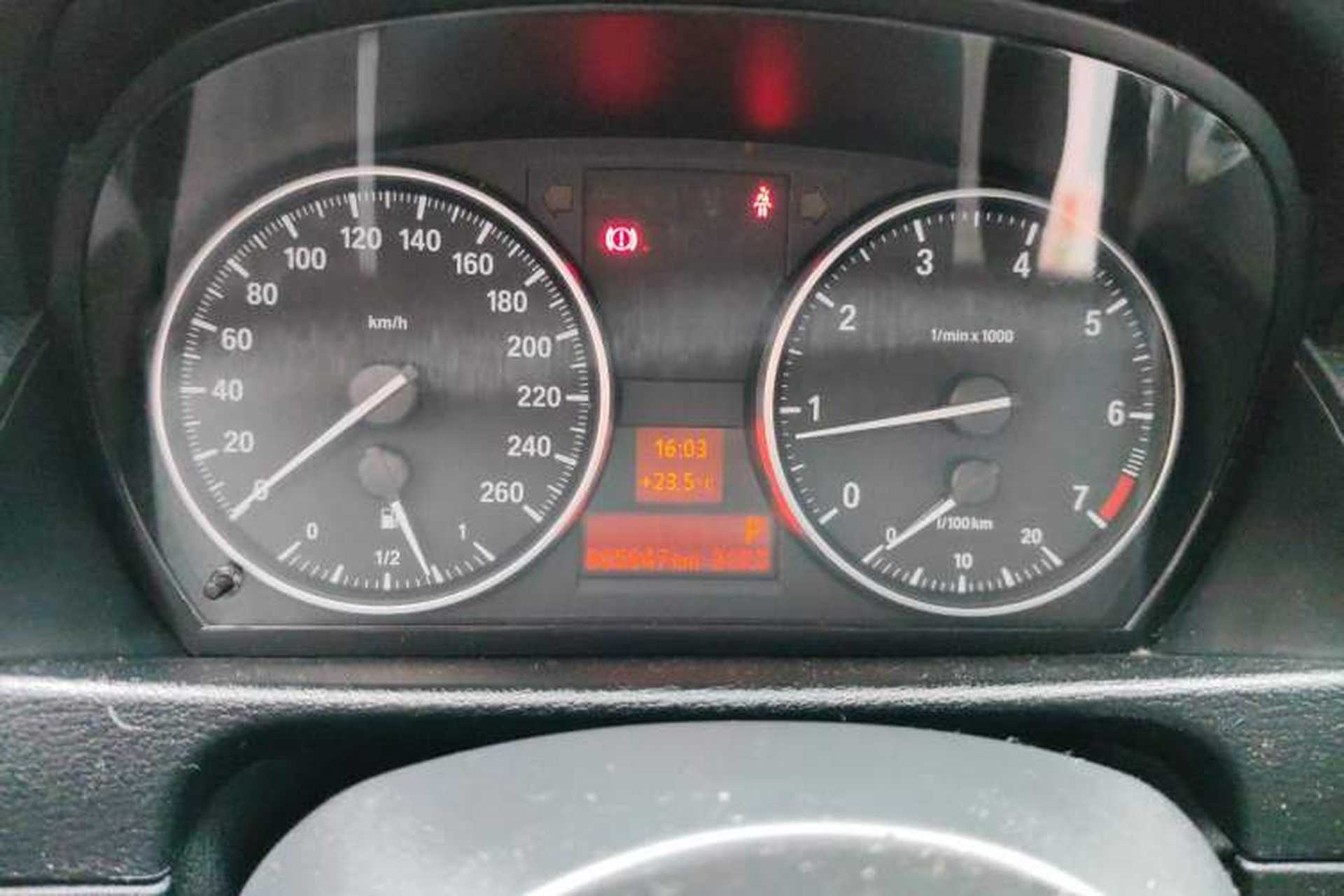 Used BMW X1 2015 sDrive18i Fashion Upgrade Edition Instrument Cluster