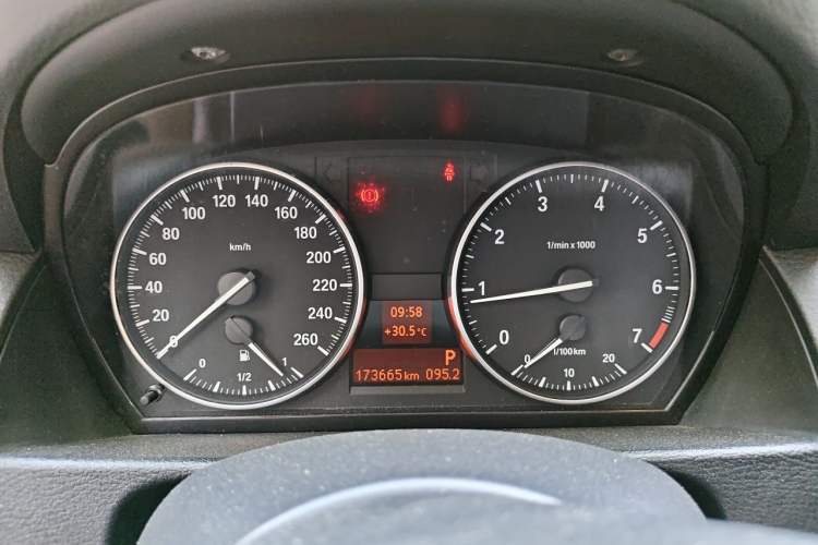 Used BMW X1 2015 sDrive18i Fashion Upgrade Edition Instrument Cluster