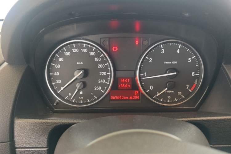 Used BMW X1 2015 sDrive18i Fashion Upgrade Edition Instrument Cluster