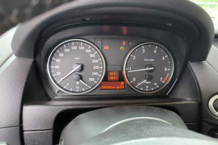 Used BMW X1 2015 sDrive18i Fashion Upgrade Edition Instrument Cluster