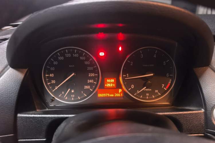 Used BMW X1 2015 sDrive18i Fashion Upgrade Edition Instrument Cluster