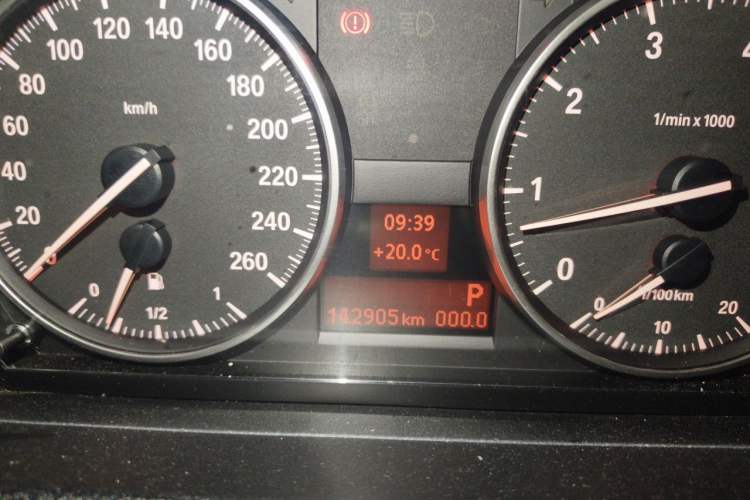 Used BMW X1 2015 sDrive18i Fashion Upgrade Edition Instrument Cluster