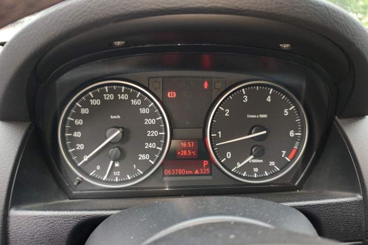 Used BMW X1 2015 sDrive18i Fashion Upgrade Edition Instrument Cluster