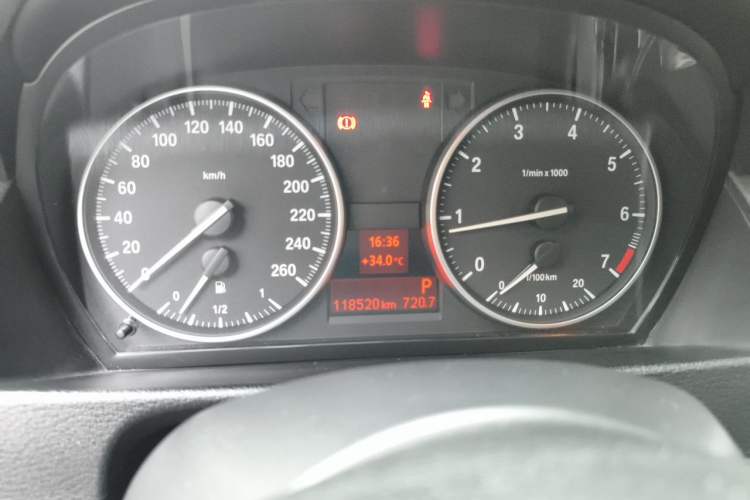 Used BMW X1 2015 sDrive18i Fashion Upgrade Edition Instrument Cluster
