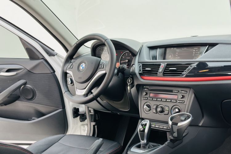 Used BMW X1 2015 sDrive18i Fashion Upgrade Edition Interior 1