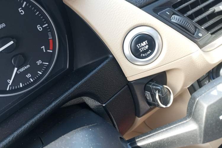 Used BMW X1 2015 sDrive18i Leading Edition Interior 1