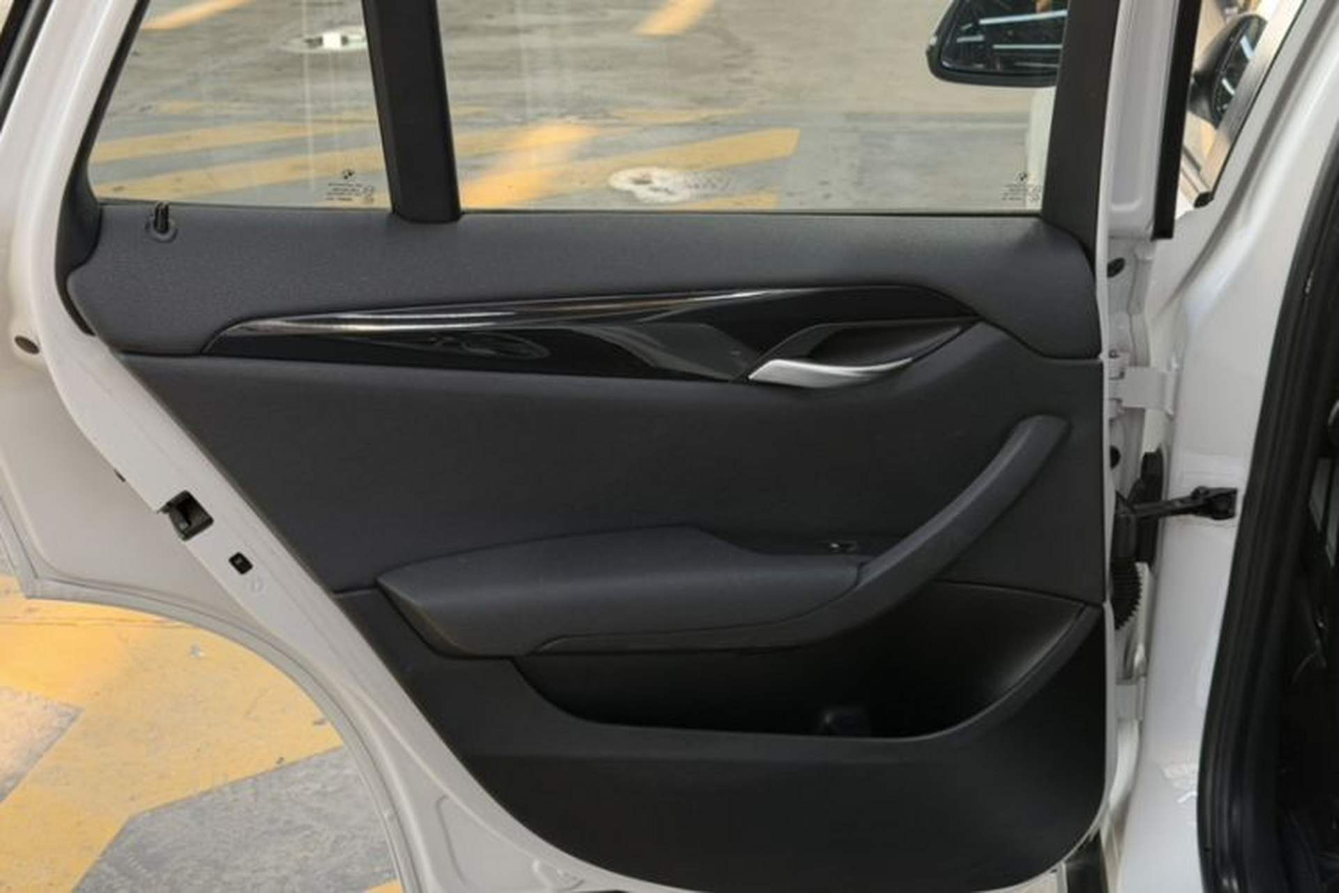 Used BMW X1 2015 sDrive18i Leading Edition Interior 11