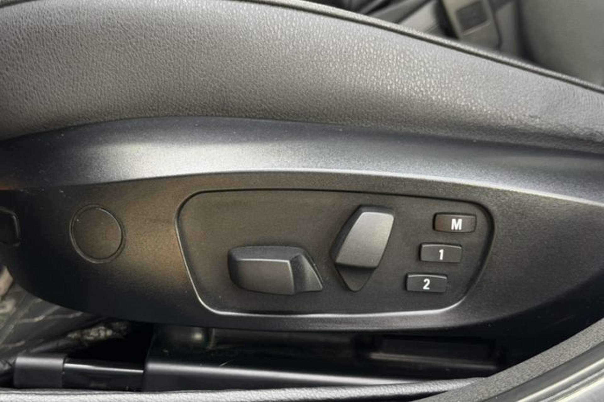 Used BMW X1 2015 sDrive18i Leading Edition Interior 12