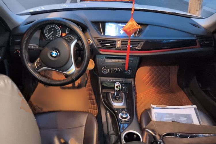 Used BMW X1 2015 sDrive18i Fashion Upgrade Edition Interior 2