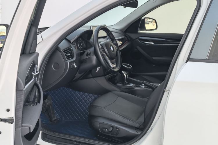 Used BMW X1 2015 sDrive18i Fashion Upgrade Edition Interior 2
