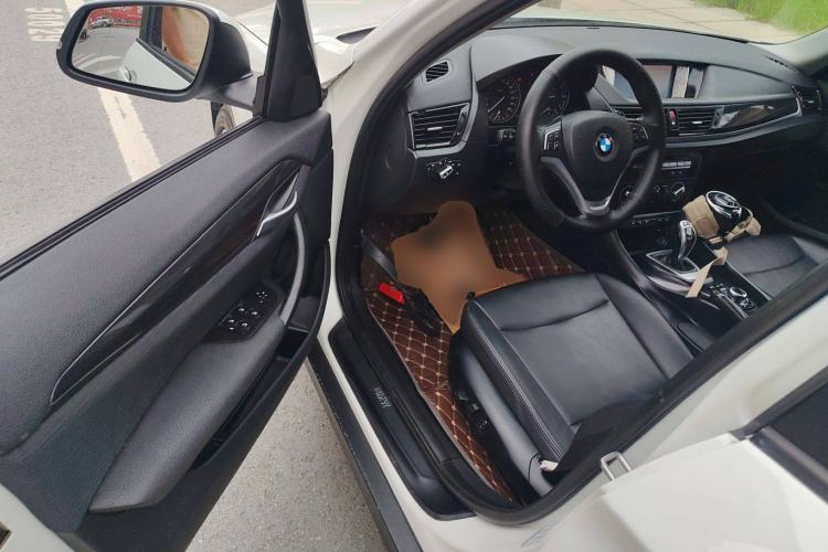 Used BMW X1 2015 sDrive18i Fashion Upgrade Edition Interior 3