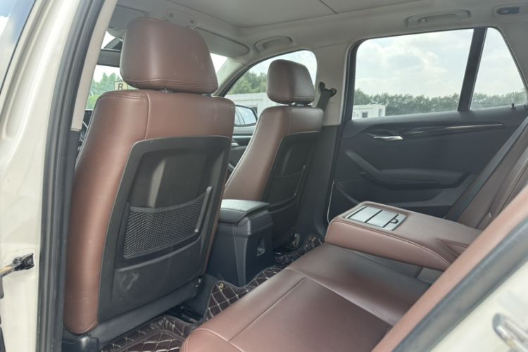 Used BMW X1 2015 sDrive18i Fashion Upgrade Edition Interior 3