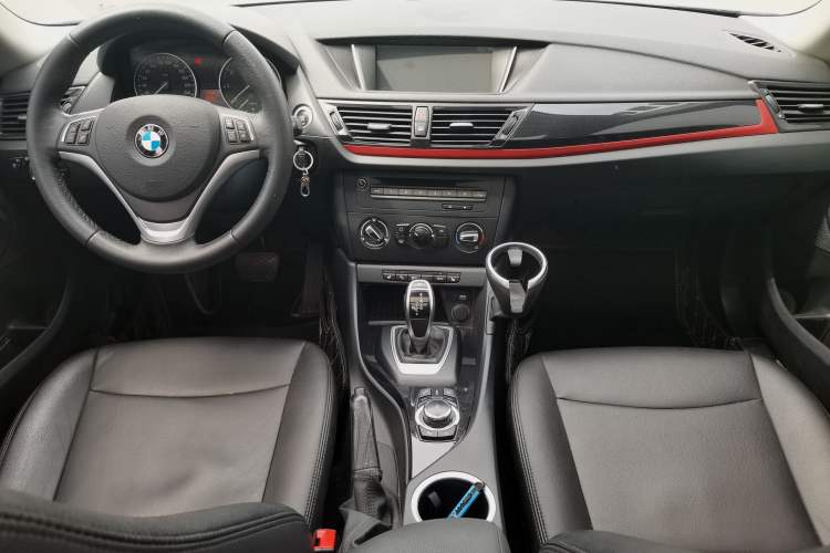 Used BMW X1 2015 sDrive18i Fashion Upgrade Edition Interior 3