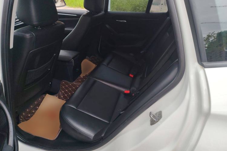 Used BMW X1 2015 sDrive18i Fashion Upgrade Edition Interior 4