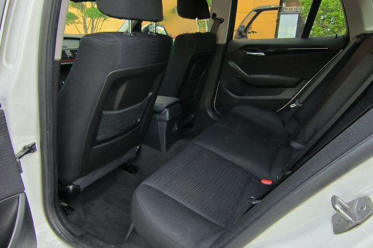 Used BMW X1 2015 sDrive18i Fashion Upgrade Edition Interior 4