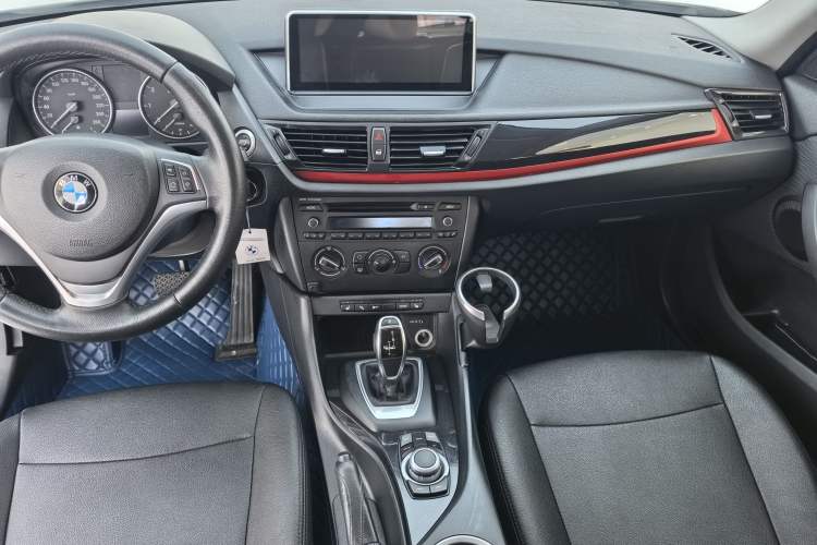 Used BMW X1 2015 sDrive18i Fashion Upgrade Edition Interior 4