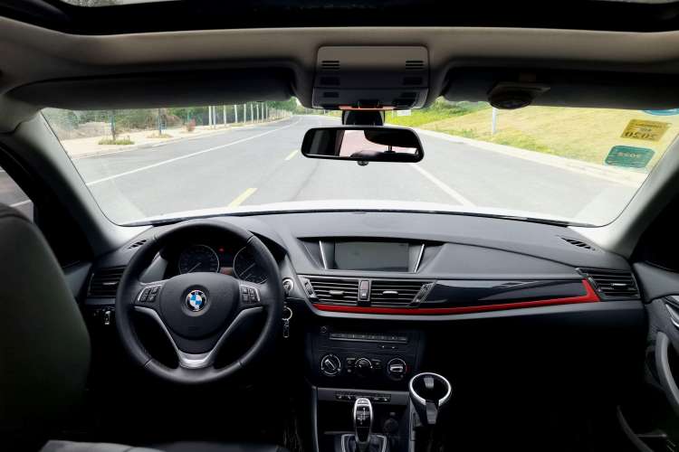 Used BMW X1 2015 sDrive18i Fashion Upgrade Edition Interior 4