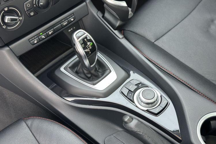 Used BMW X1 2015 sDrive18i Fashion Upgrade Edition Interior 5