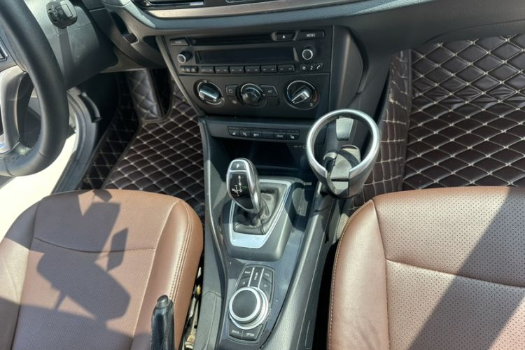 Used BMW X1 2015 sDrive18i Fashion Upgrade Edition Interior 5