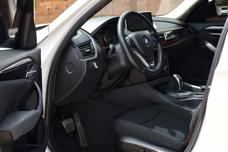 Used BMW X1 2015 sDrive18i Fashion Upgrade Edition Interior 5
