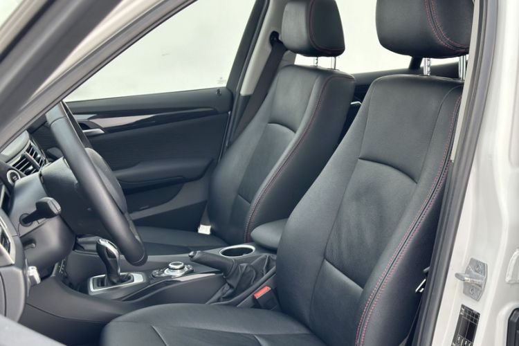 Used BMW X1 2015 sDrive18i Fashion Upgrade Edition Interior 6