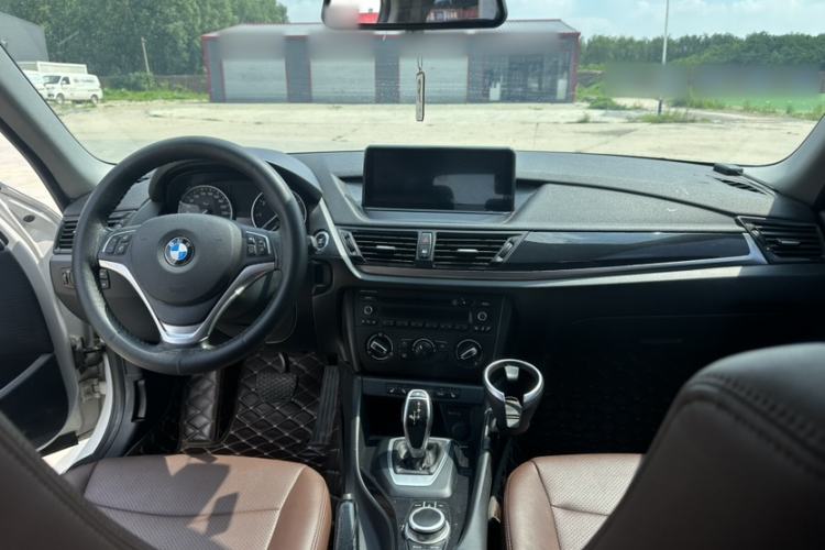 Used BMW X1 2015 sDrive18i Fashion Upgrade Edition Interior 6
