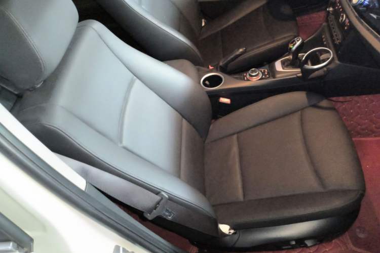 Used BMW X1 2015 sDrive18i Leading Edition Interior 7