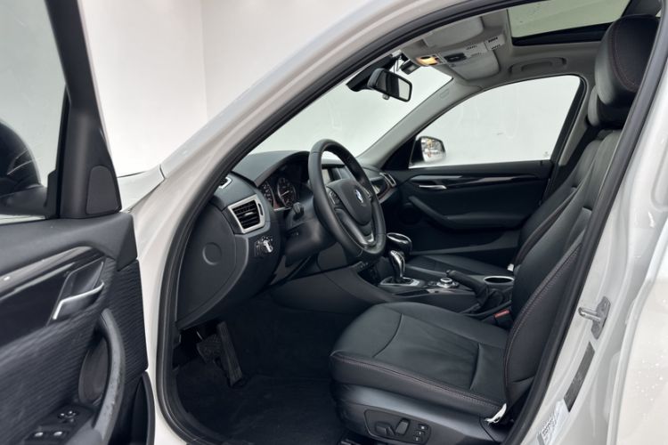 Used BMW X1 2015 sDrive18i Fashion Upgrade Edition Interior 7