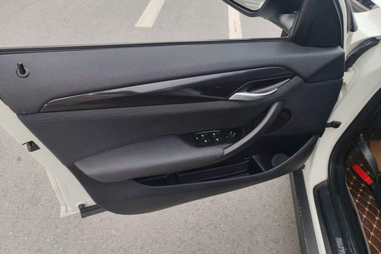 Used BMW X1 2015 sDrive18i Fashion Upgrade Edition Interior 7