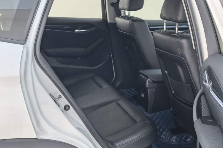 Used BMW X1 2015 sDrive18i Fashion Upgrade Edition Interior 7