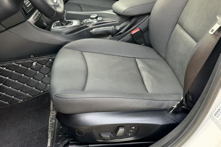 Used BMW X1 2015 sDrive18i Leading Edition Interior 7