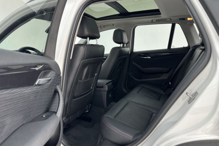 Used BMW X1 2015 sDrive18i Fashion Upgrade Edition Interior 8