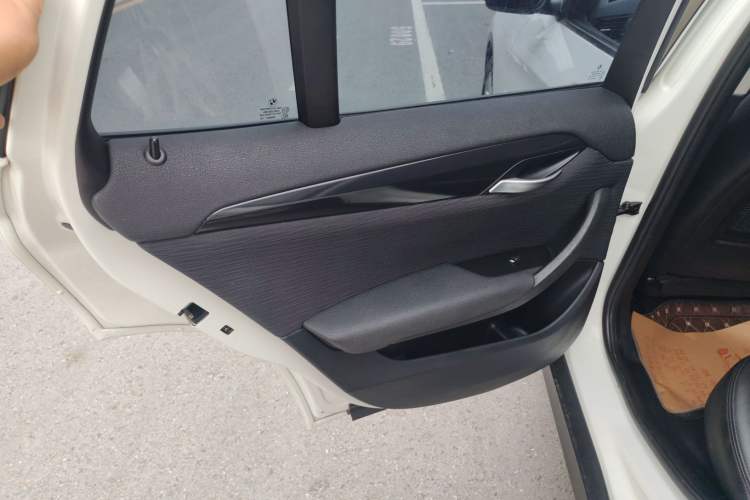 Used BMW X1 2015 sDrive18i Fashion Upgrade Edition Interior 8