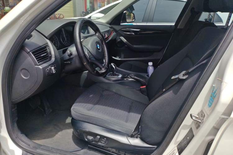 Used BMW X1 2015 sDrive18i Fashion Upgrade Edition Left Front Seat