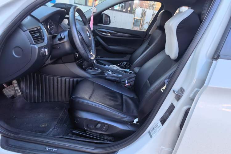 Used BMW X1 2015 sDrive18i Fashion Upgrade Edition Left Front Seat