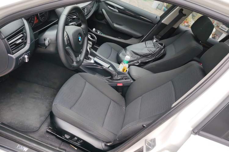 Used BMW X1 2015 sDrive18i Fashion Upgrade Edition Left Front Seat