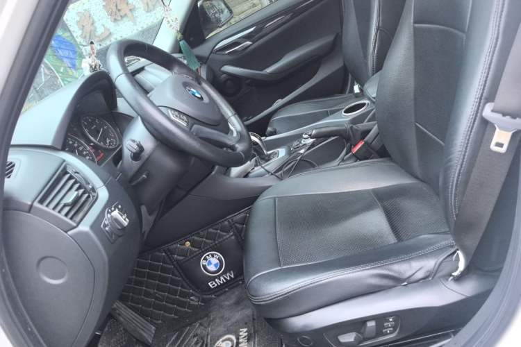 Used BMW X1 2015 sDrive18i Fashion Upgrade Edition Left Front Seat