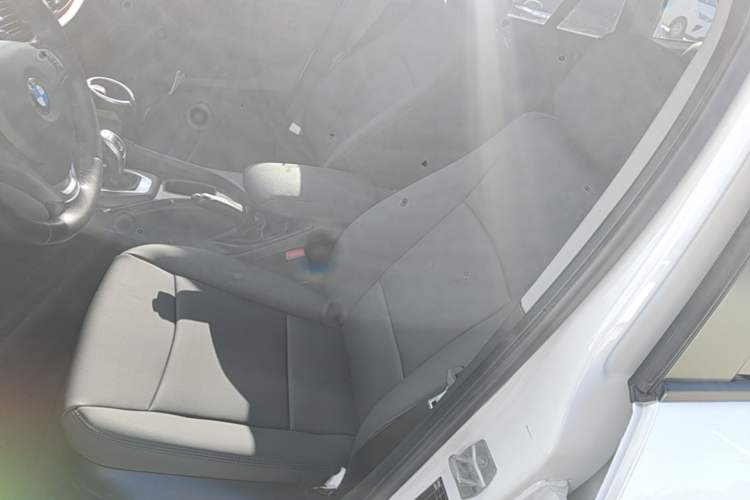 Used BMW X1 2015 sDrive18i Fashion Upgrade Edition Left Front Seat