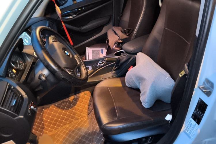 Used BMW X1 2015 sDrive18i Fashion Upgrade Edition Left Front Seat