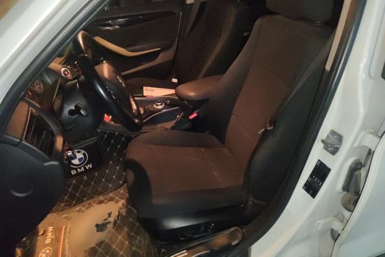 Used BMW X1 2015 sDrive18i Fashion Upgrade Edition Left Front Seat