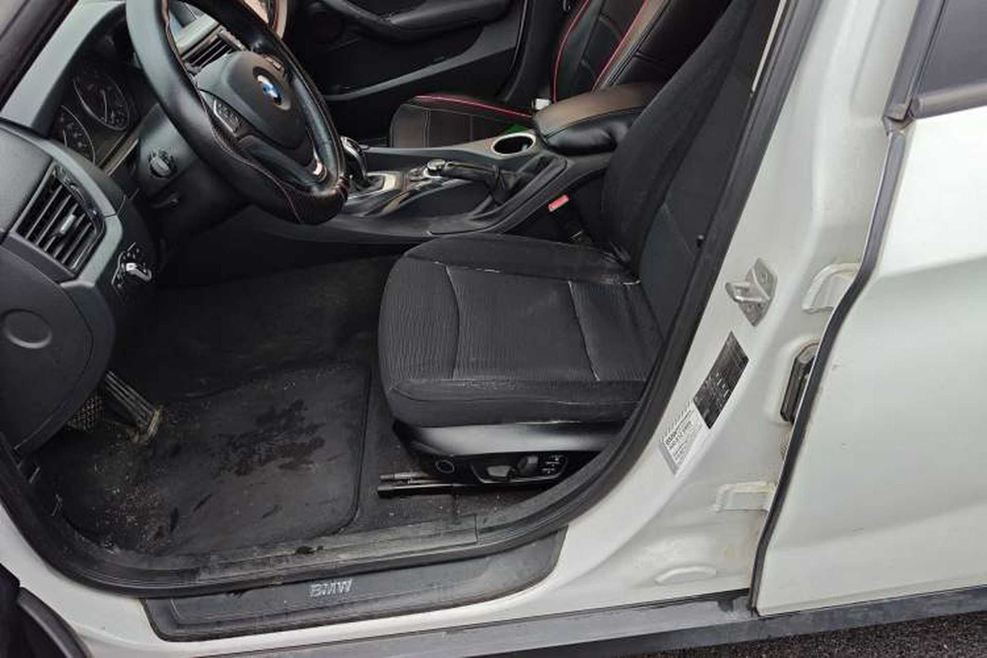 Used BMW X1 2015 sDrive18i Fashion Upgrade Edition Left Front Seat