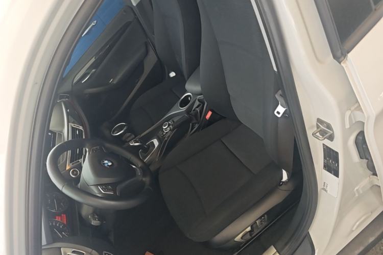Used BMW X1 2015 sDrive18i Fashion Upgrade Edition Left Front Seat