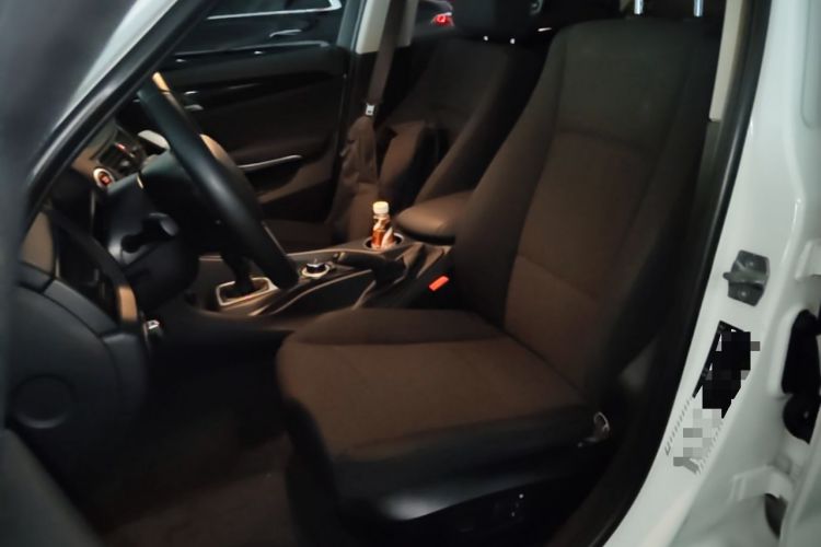 Used BMW X1 2015 sDrive18i Fashion Upgrade Edition Left Front Seat