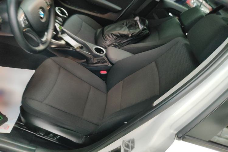 Used BMW X1 2015 sDrive18i Fashion Upgrade Edition Left Front Seat