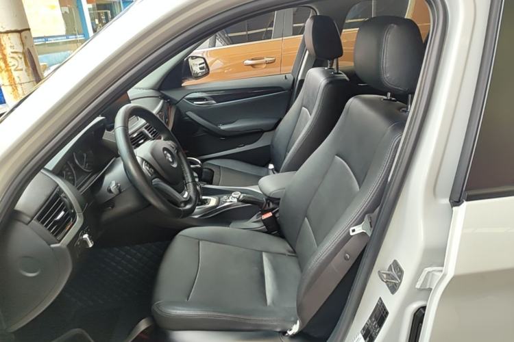 Used BMW X1 2015 sDrive18i Fashion Upgrade Edition Left Front Seat